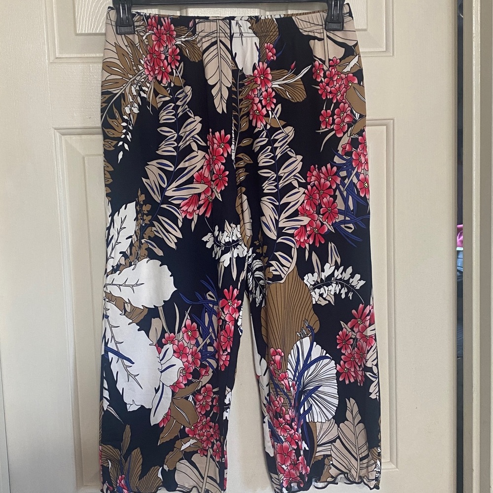 Floral Print Pajama Set - Picture 5 of 7